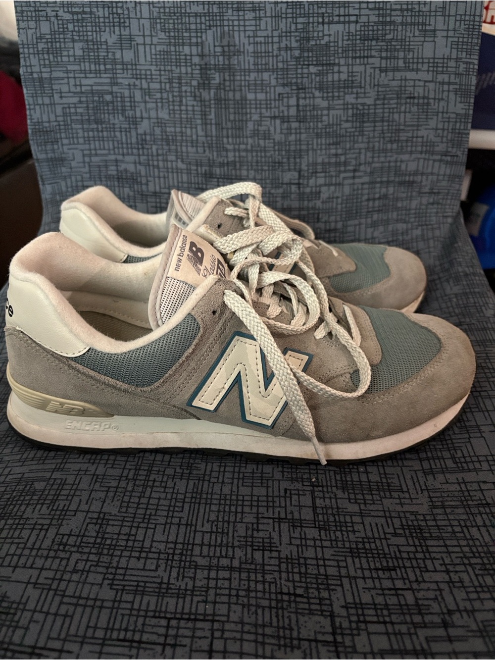 New Balance Men's Gray and Teal Athletic Sneakers
